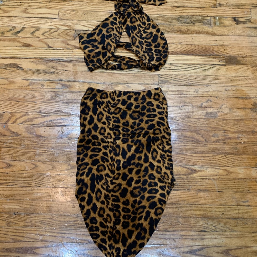Fashion Nova “In Your Wildest Dreams” Leopard Set - Picture 3 of 4